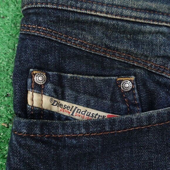 DIESEL INDUSTRY IAKOP SLIM TAPERED DARK WASH DENIM JEANS MENS SZ 32X32 - Picture 5 of 10